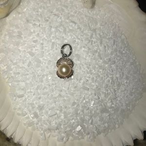 Clam Charm with creamy gold pearl!
